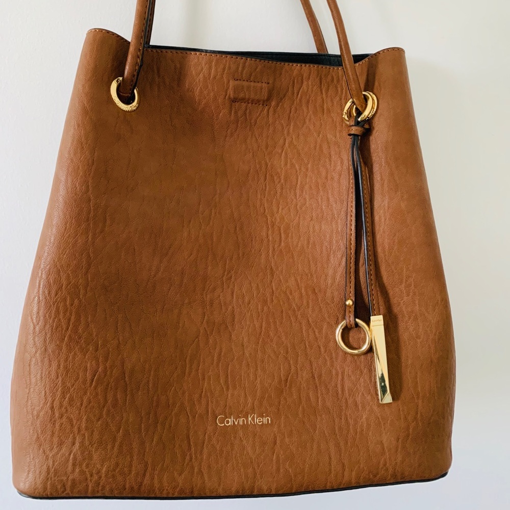 Barely Used Authentic Calvin Klein Shoulder Bag - image 1